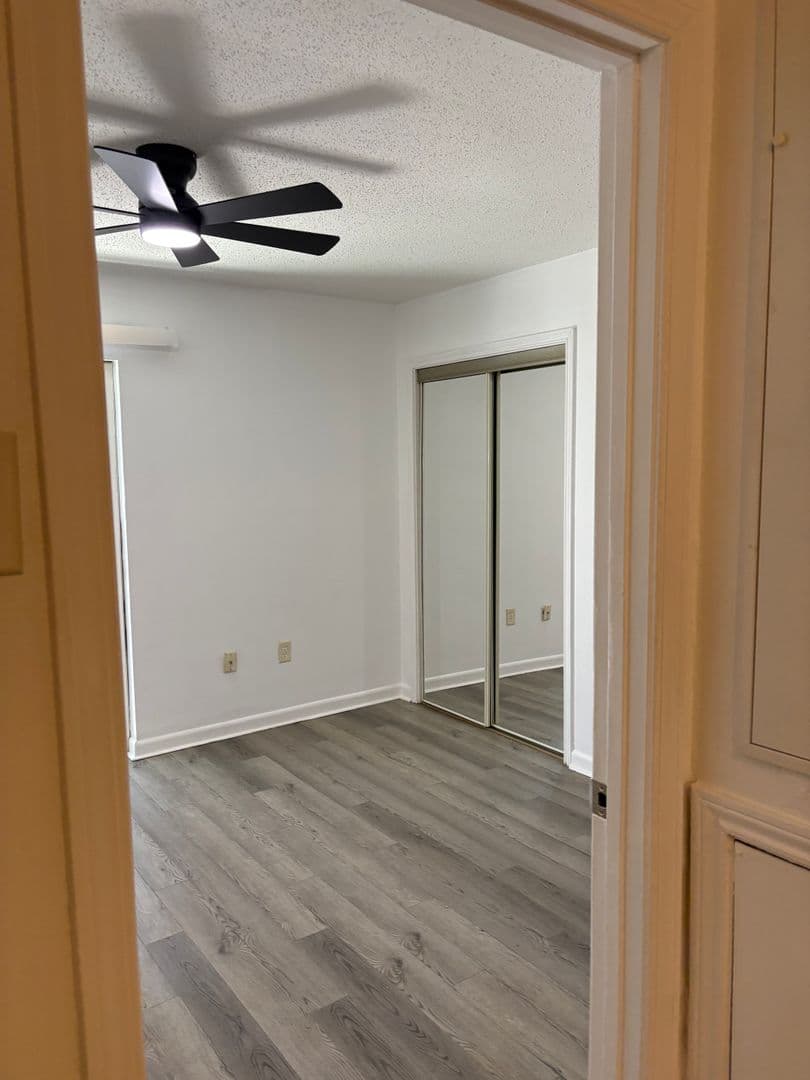 Metairie Apartment: 2224 Pasadena Ave.