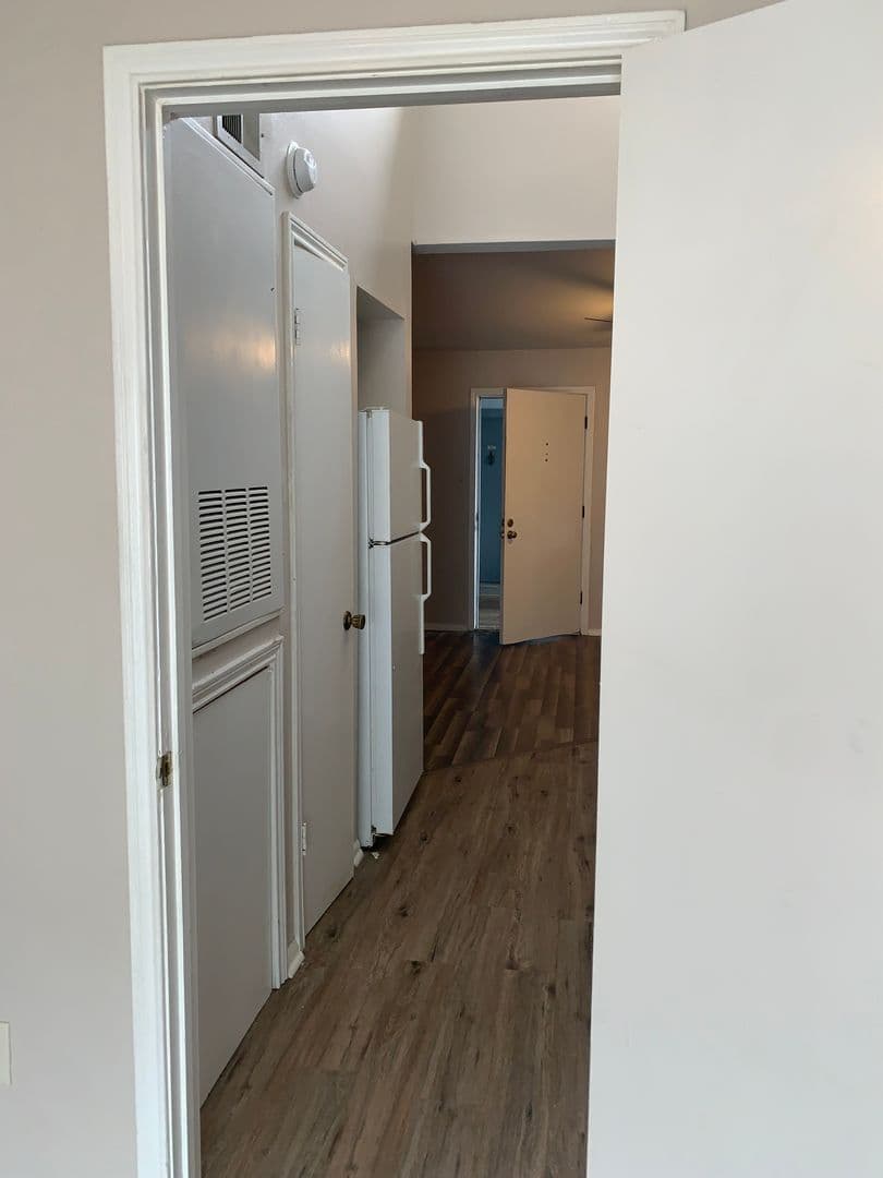 Metairie Apartment: 2224 Pasadena Ave.