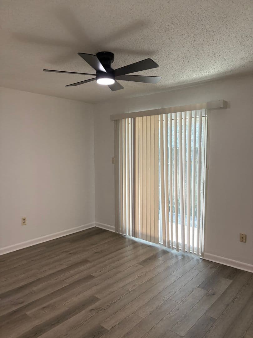 Metairie Apartment: 2224 Pasadena Ave.