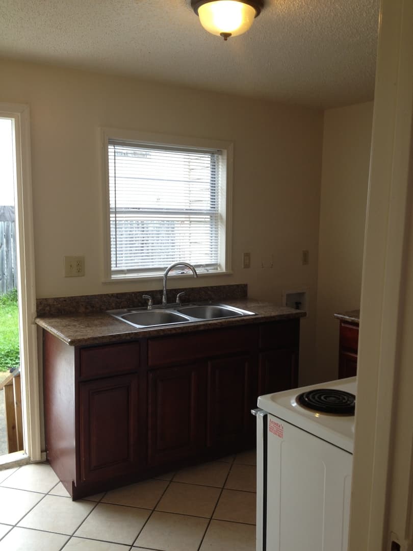 New Orleans Apartment: 2404-06 A.P. Tureaud St.