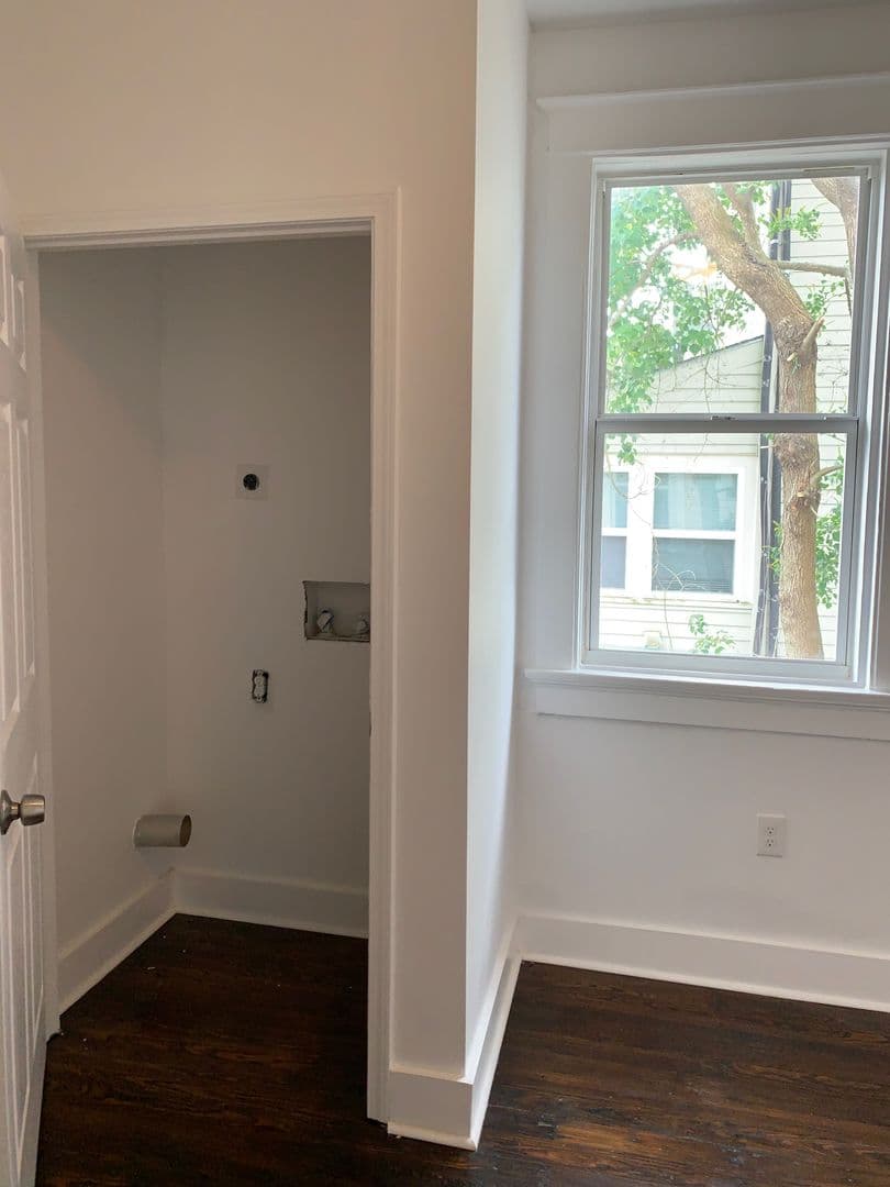 New Orleans Apartment: 1917-19 Gallier St.