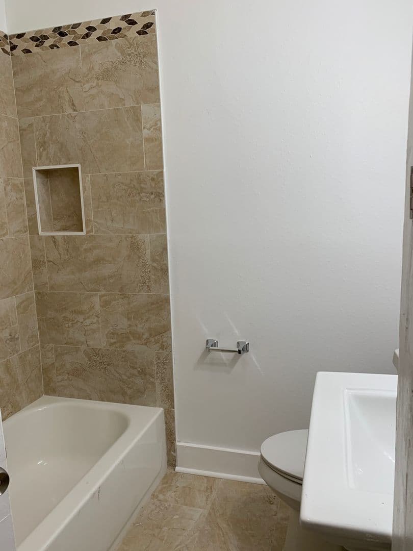 New Orleans Apartment: 1917-19 Gallier St.