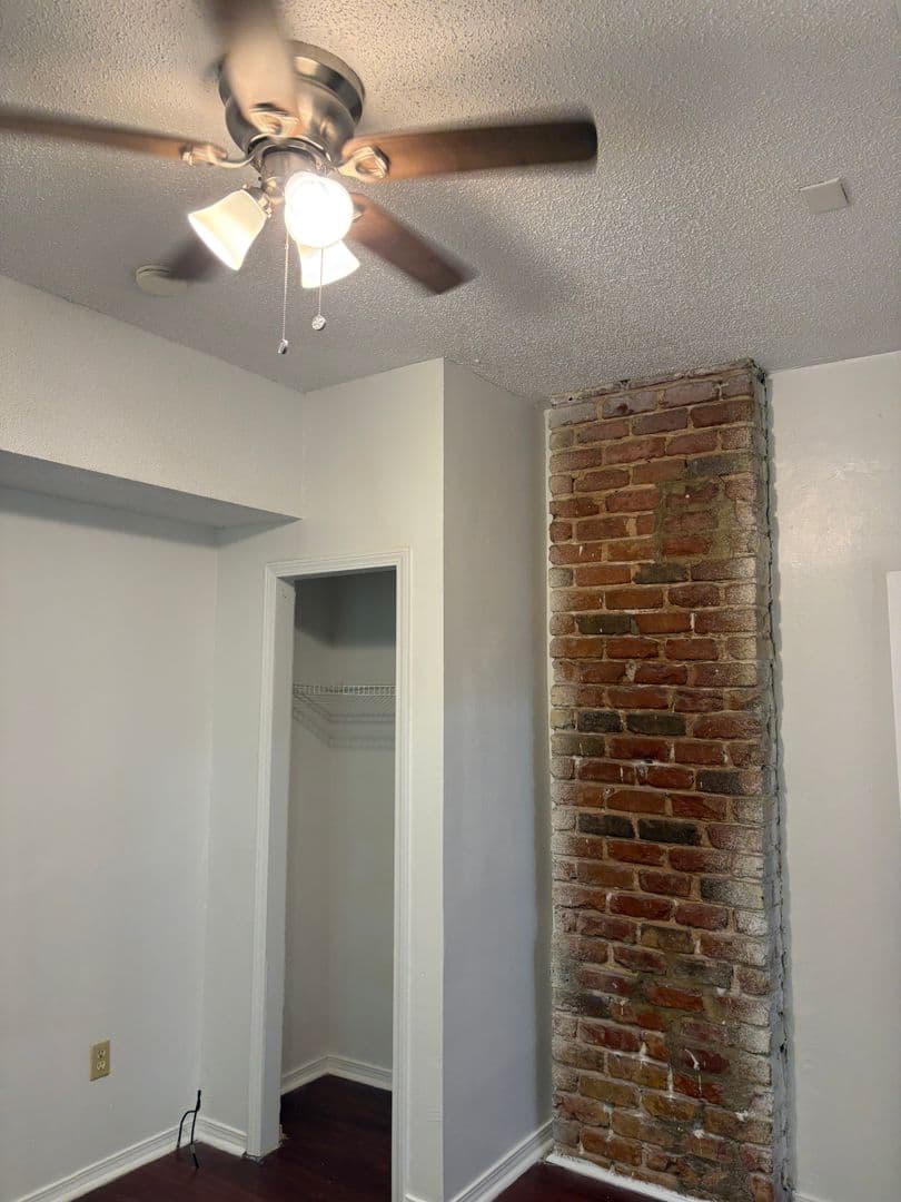New Orleans Apartment: 2404-06 A.P. Tureaud St.