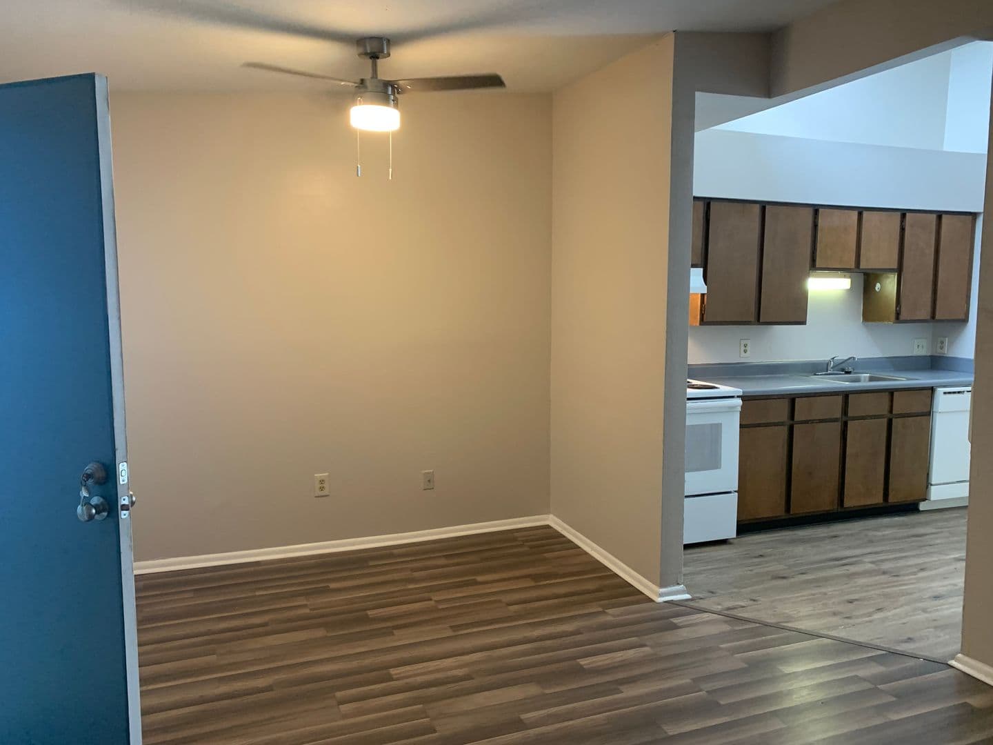 Metairie Apartment: 2224 Pasadena Ave.
