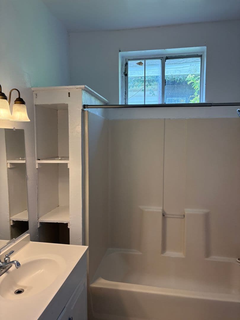 New Orleans Apartment: 2404-06 A.P. Tureaud St.