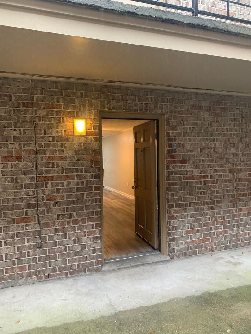 River Ridge Apartment: 10542 Jefferson Hwy.