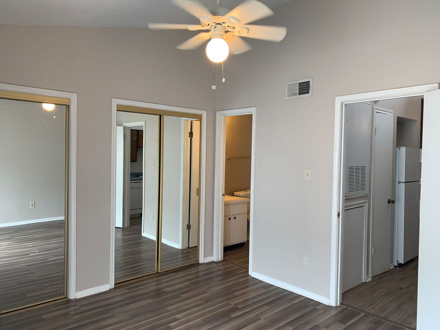Metairie Apartment: 2224 Pasadena Ave.