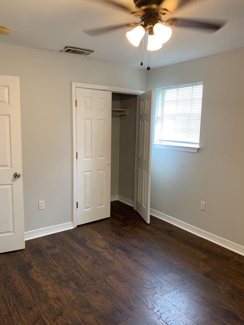 Chalmette Apartment: 8532-34 Deerfield Dr.