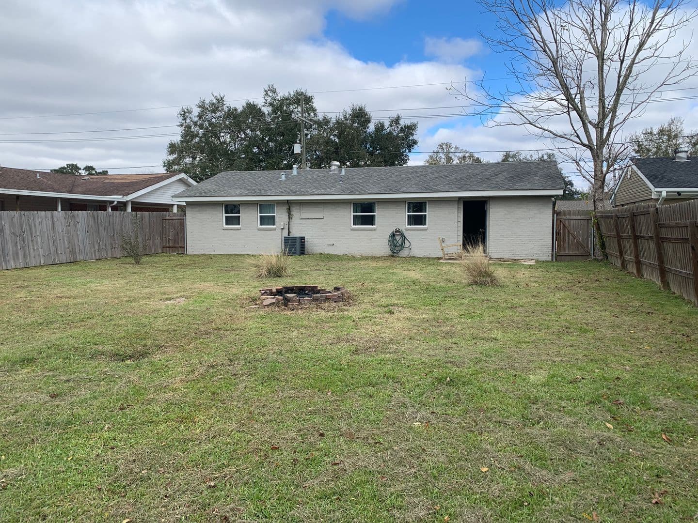 Violet House: 2409 Riverbend Dr.