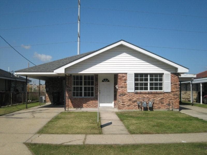 Chalmette Apartment: 3100-02 Pakenham Dr.