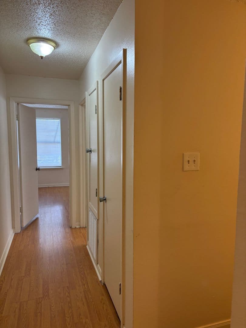 New Orleans House: 1827 8th St.