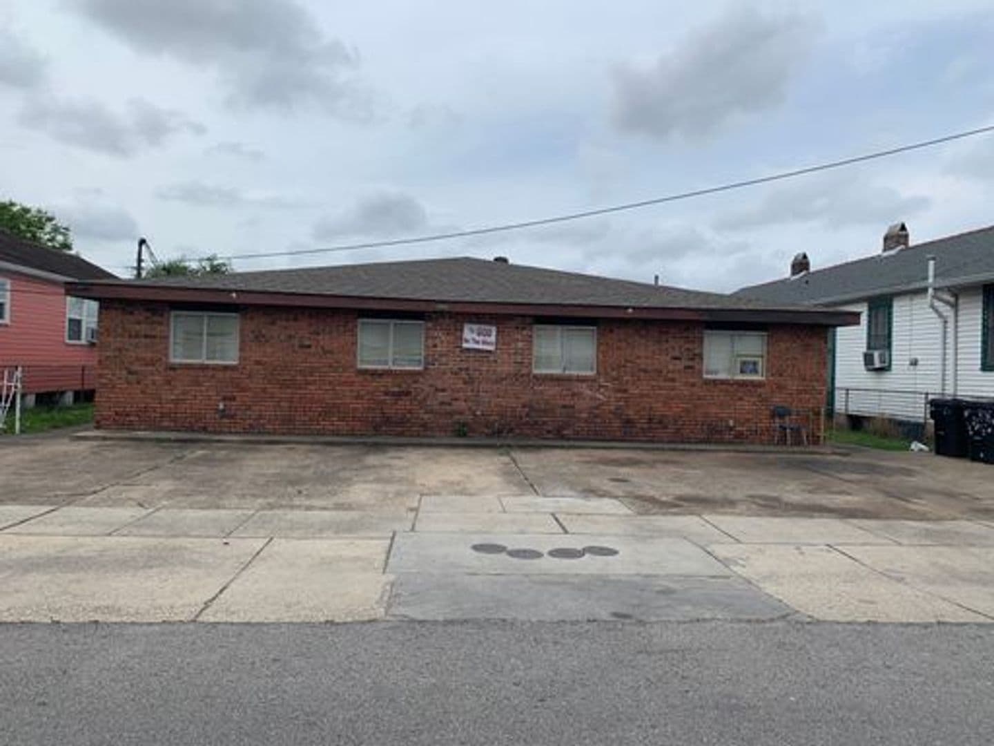 New Orleans Apartment: 1520-26 Lesseps St.