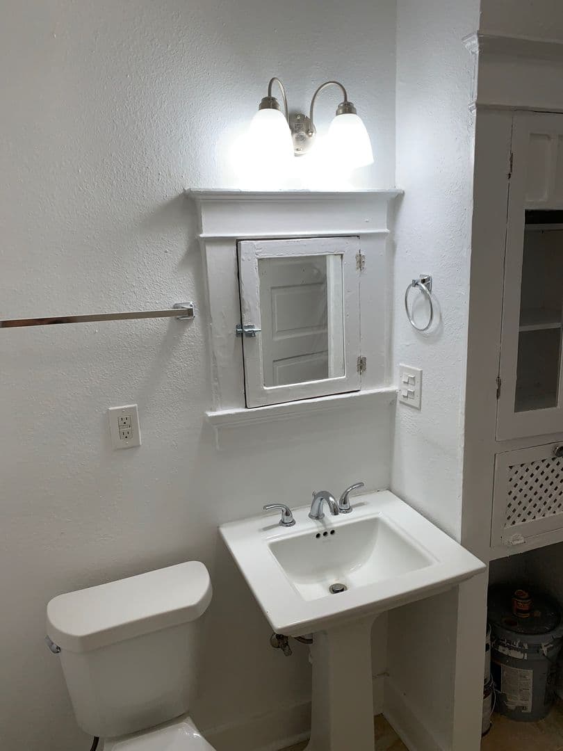New Orleans Apartment: 1917-19 Gallier St.