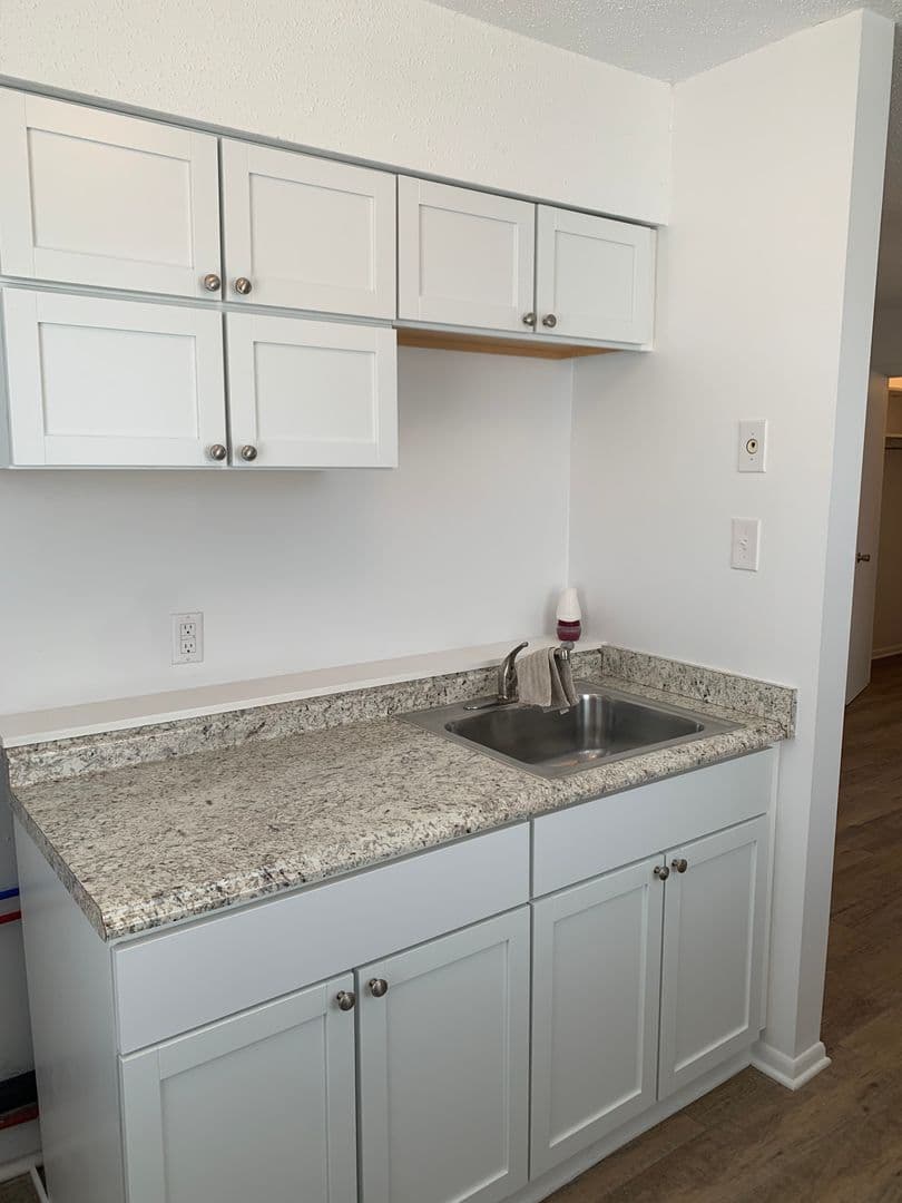Metairie Apartment: 105-117 Raspberry Ln.