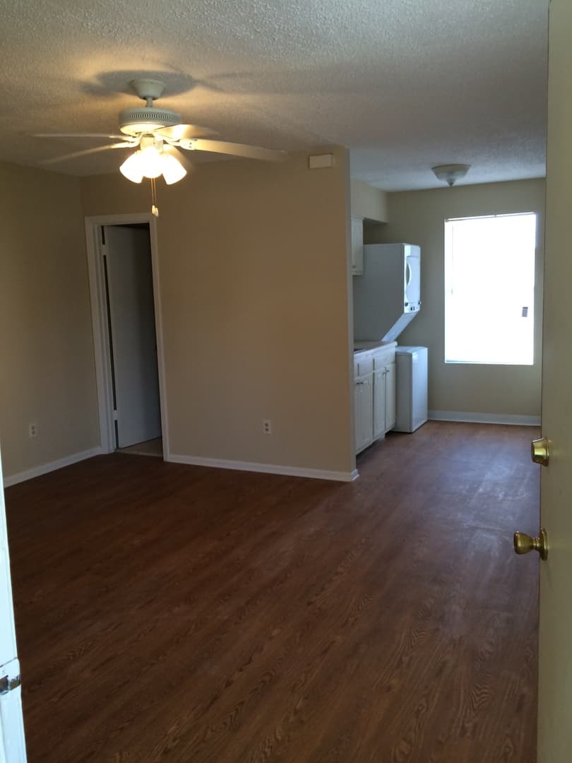 Metairie Apartment: 105-117 Raspberry Ln.