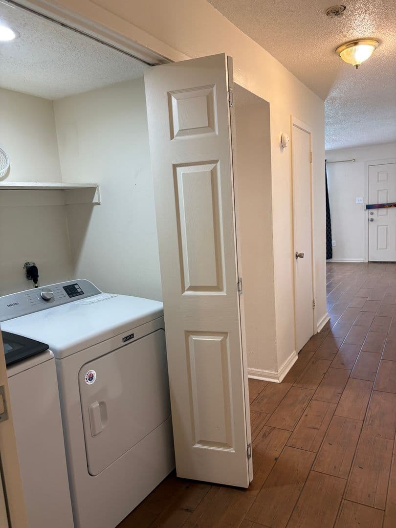 New Orleans House: 1827 8th St.