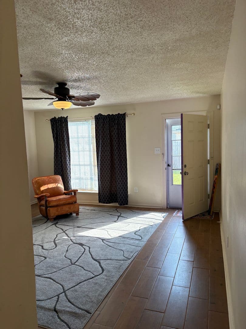 New Orleans House: 1827 8th St.