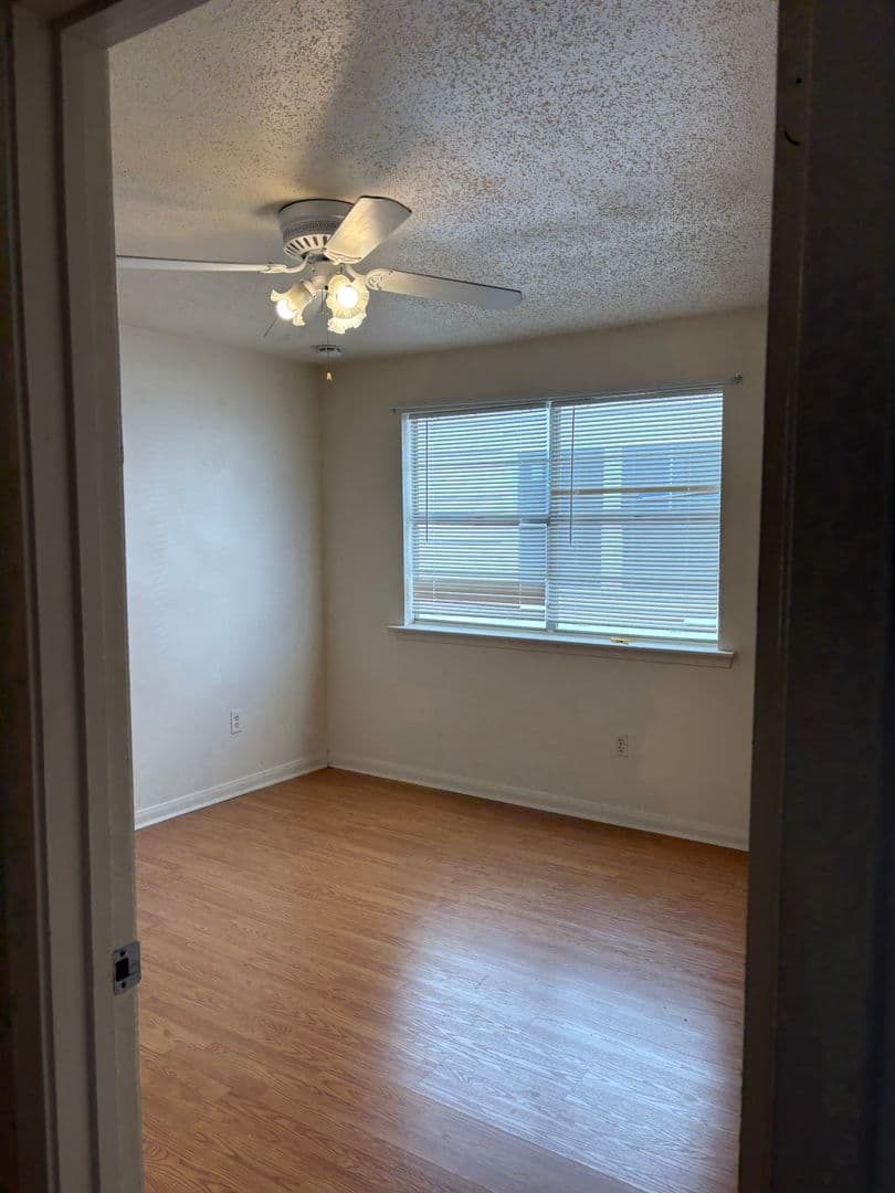 New Orleans House: 1827 8th St.