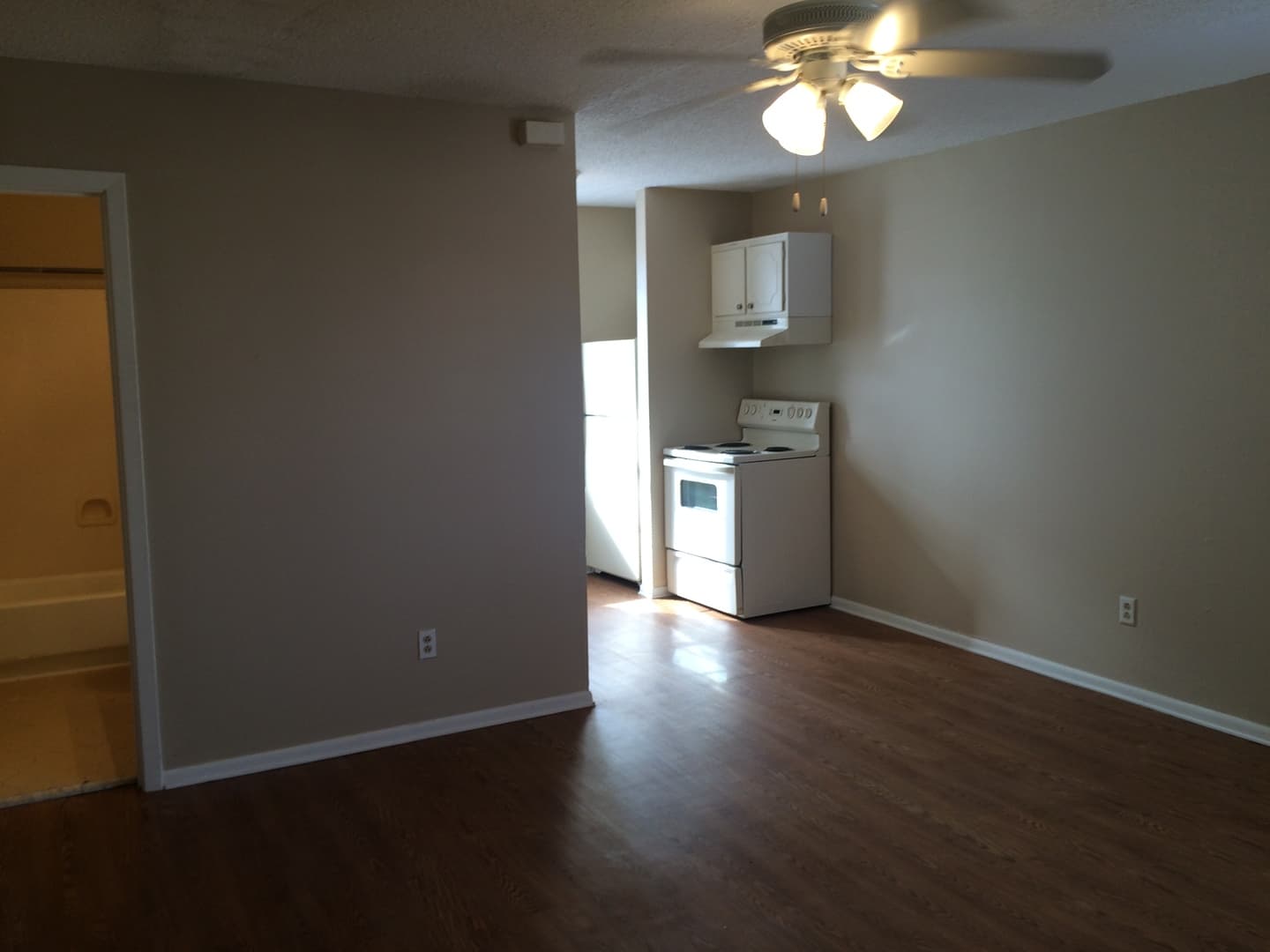 Metairie Apartment: 105-117 Raspberry Ln.