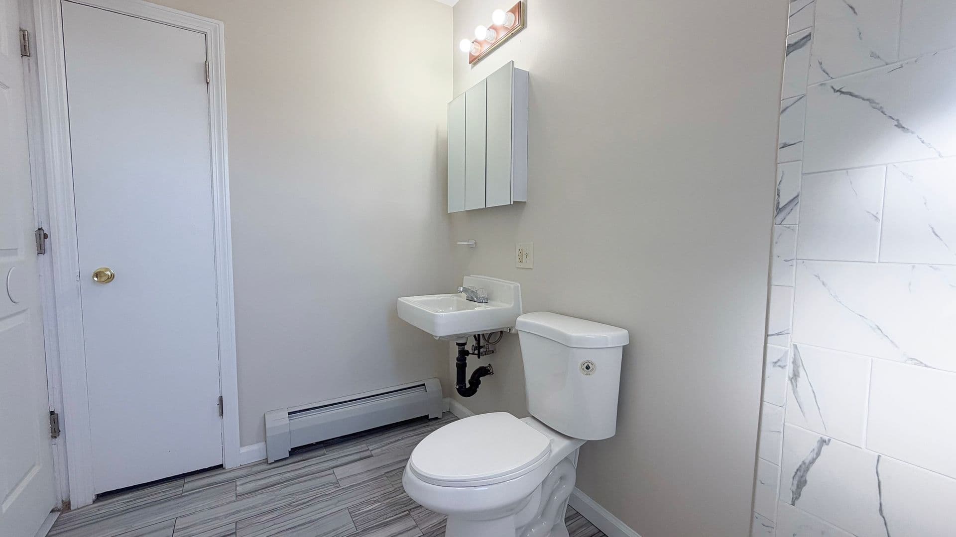 Hartford Apartment: 37-39 Dorothy St