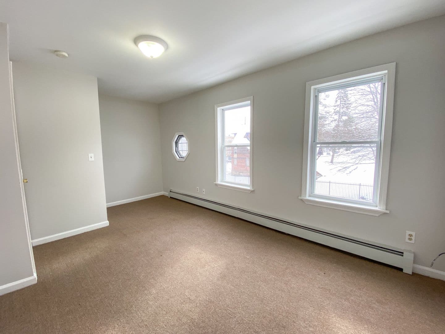 Hartford House: 158 Ward St