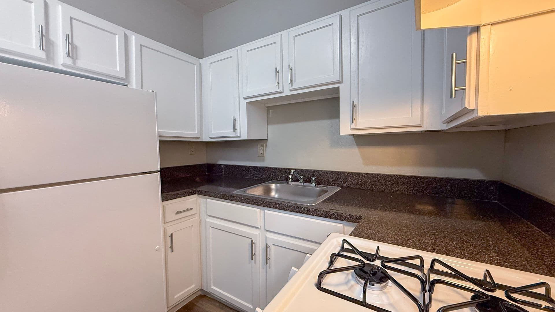 Hartford Apartment: 422-424 Garden St