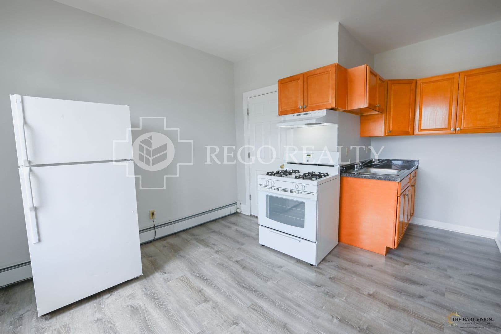 Hartford Apartment: 291 Buckingham St