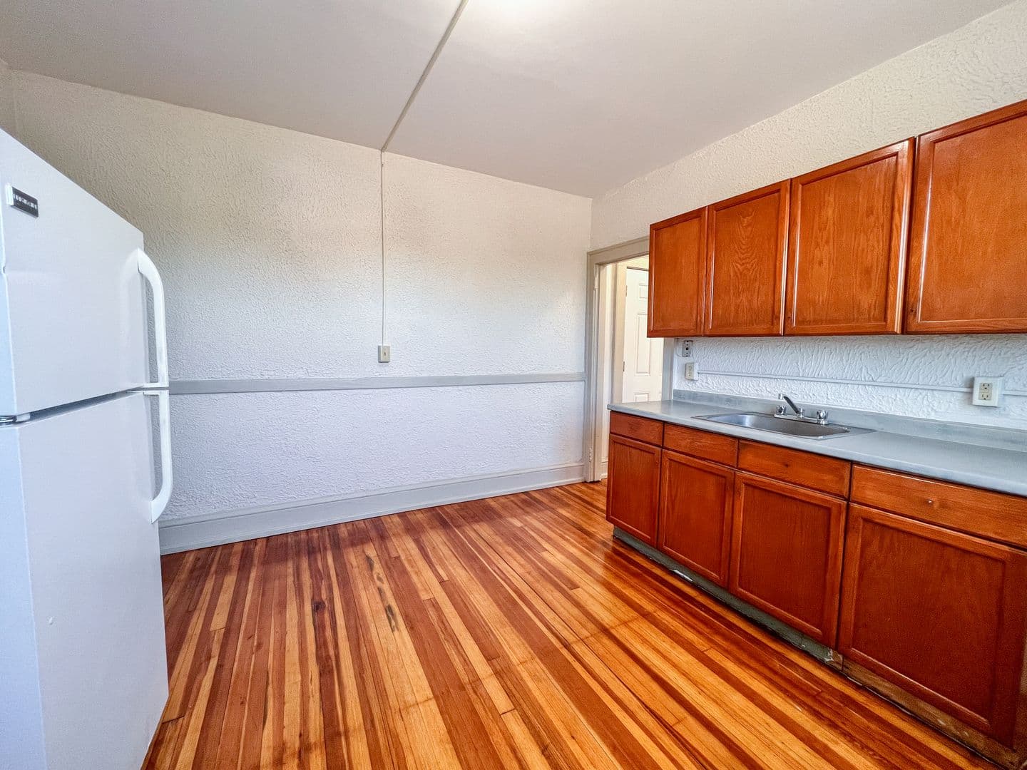 Hartford Apartment: 808-812 Maple Ave