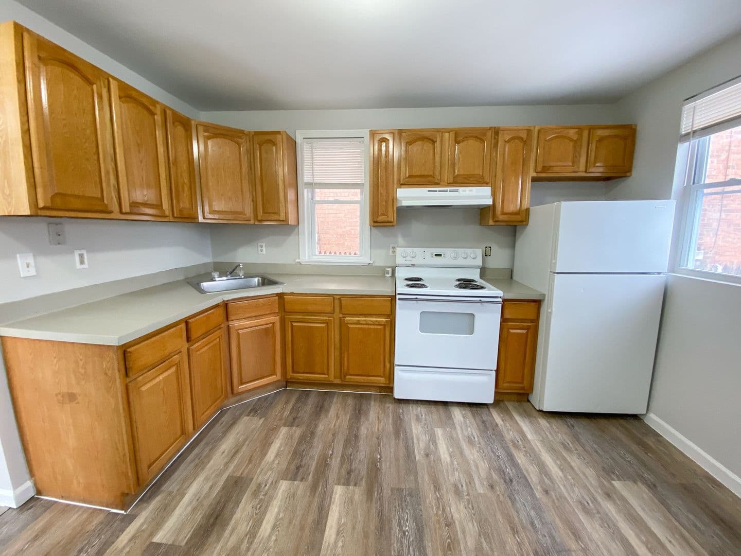 Hartford House: 158 Ward St