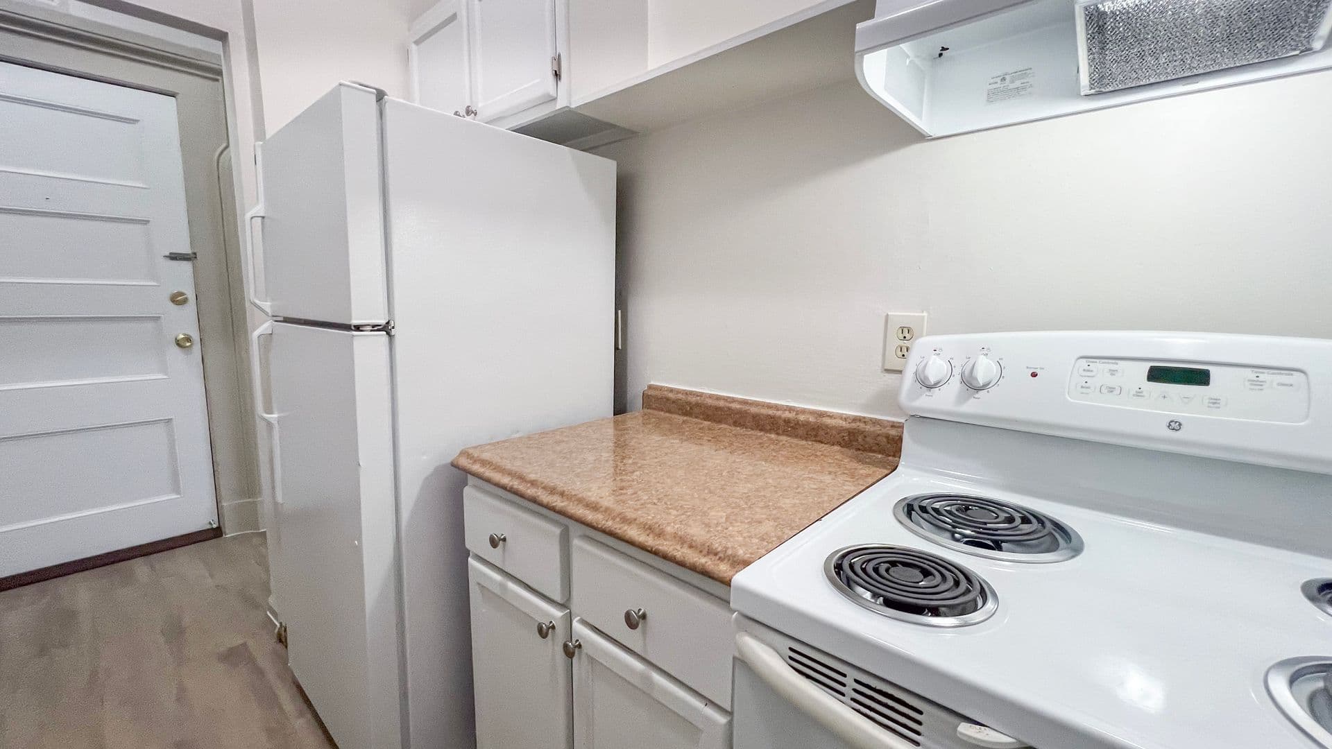 Hartford Apartment: 154 Wethersfield Ave