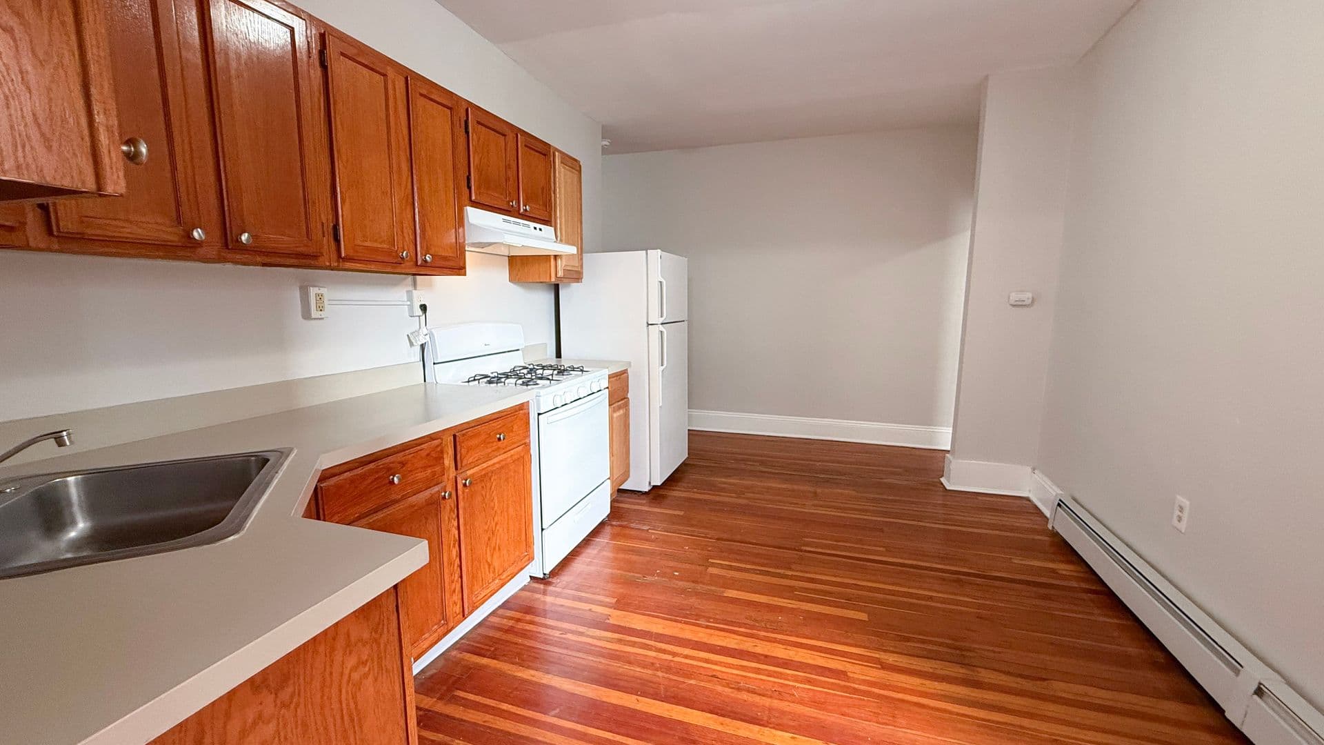 Hartford Apartment: 291 Buckingham St