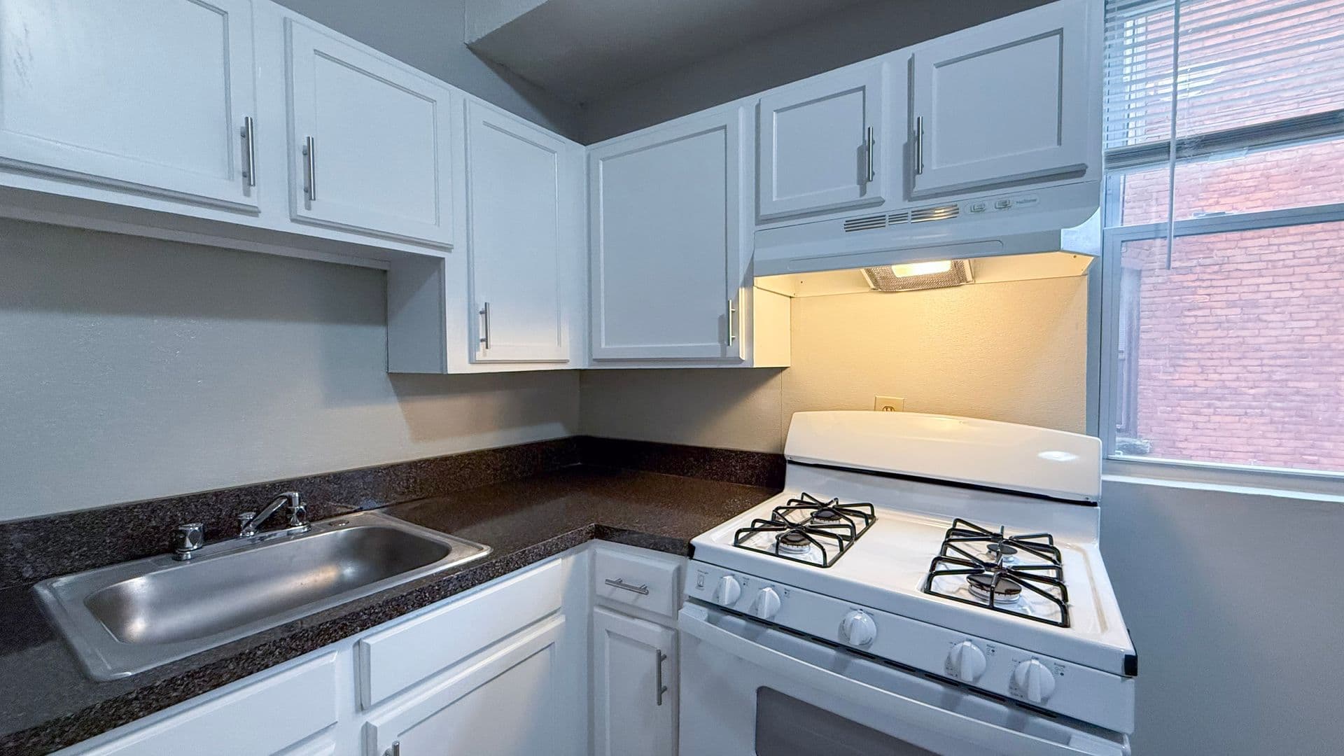 Hartford Apartment: 422-424 Garden St