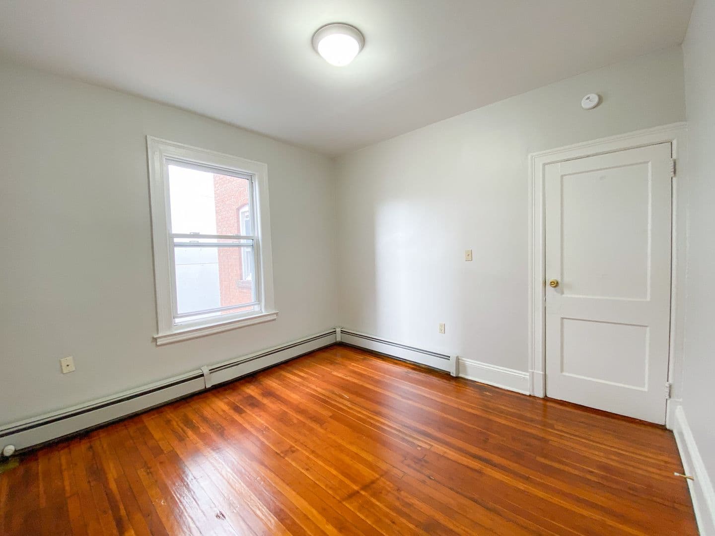 Hartford Apartment: 291 Buckingham St