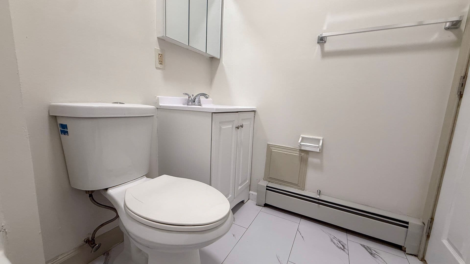 Hartford Apartment: 686-688 Broad St