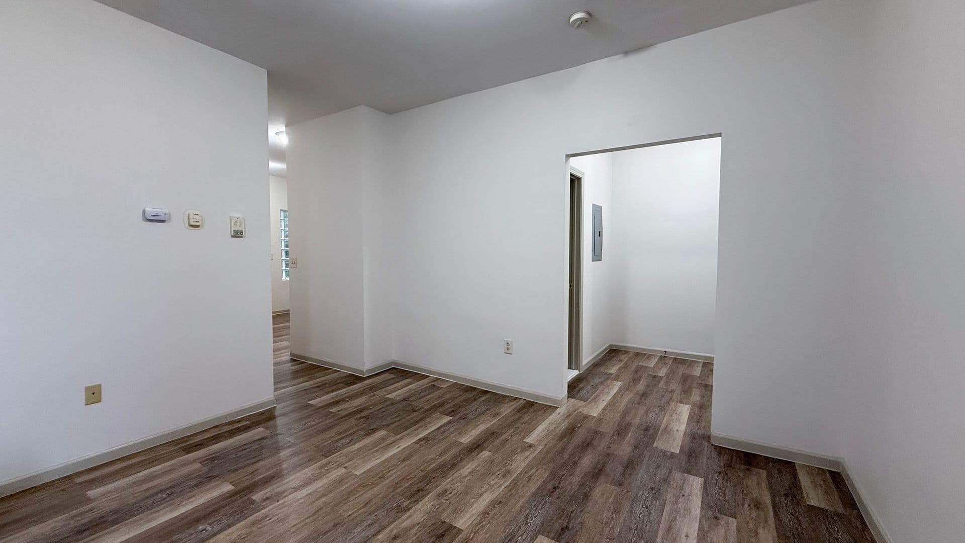 Hartford Apartment: 698-700 Broad St