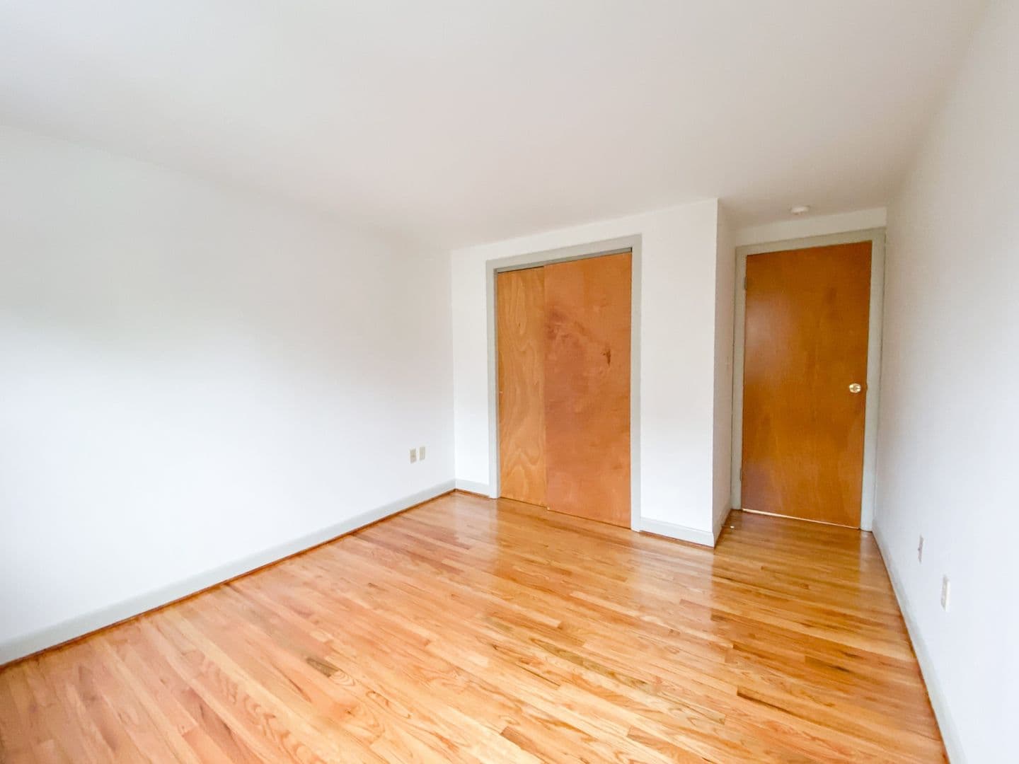 Hartford Apartment: 180 Bond St