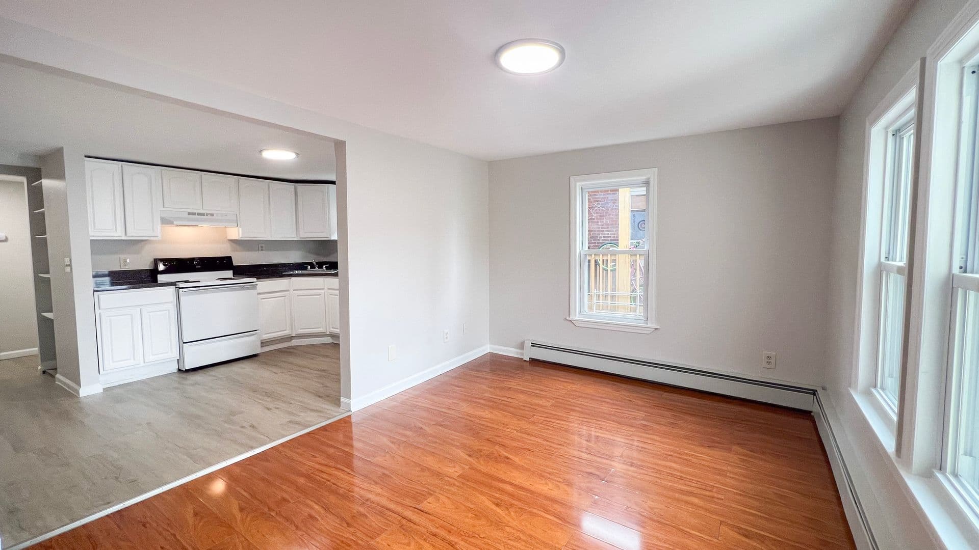 Hartford Apartment: 295 Franklin Ave