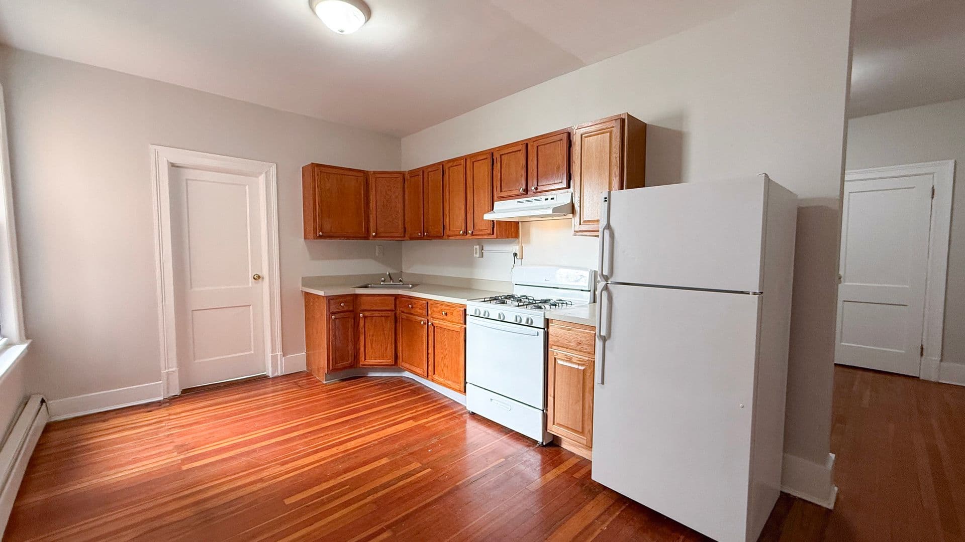 Hartford Apartment: 291 Buckingham St