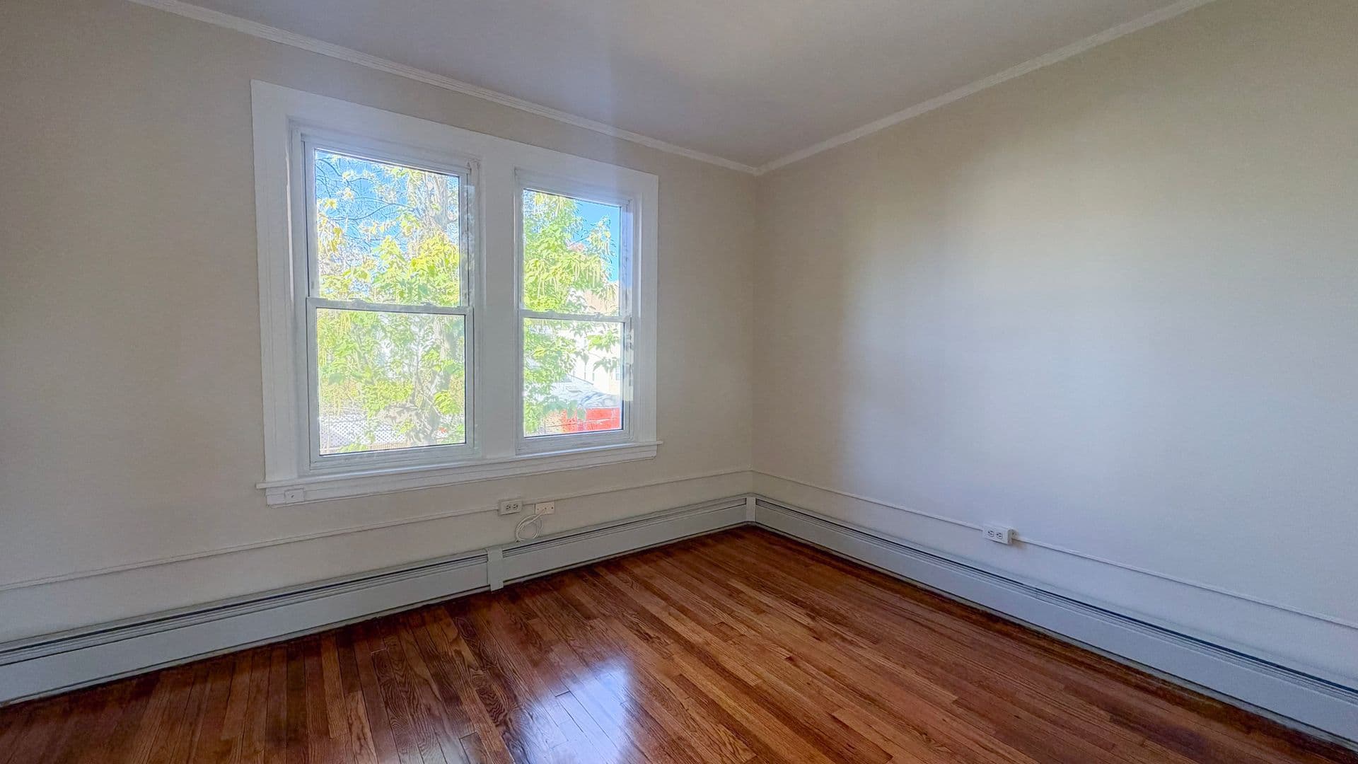 Hartford Apartment: 31-33 Dorothy St