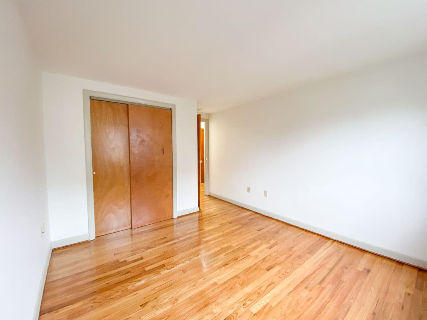 Hartford Apartment: 180 Bond St