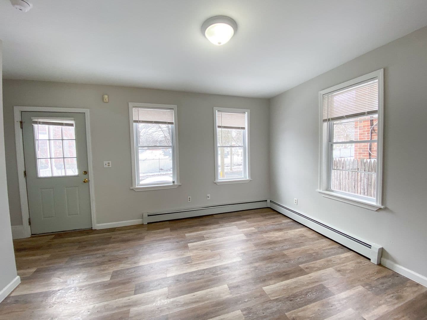 Hartford House: 158 Ward St