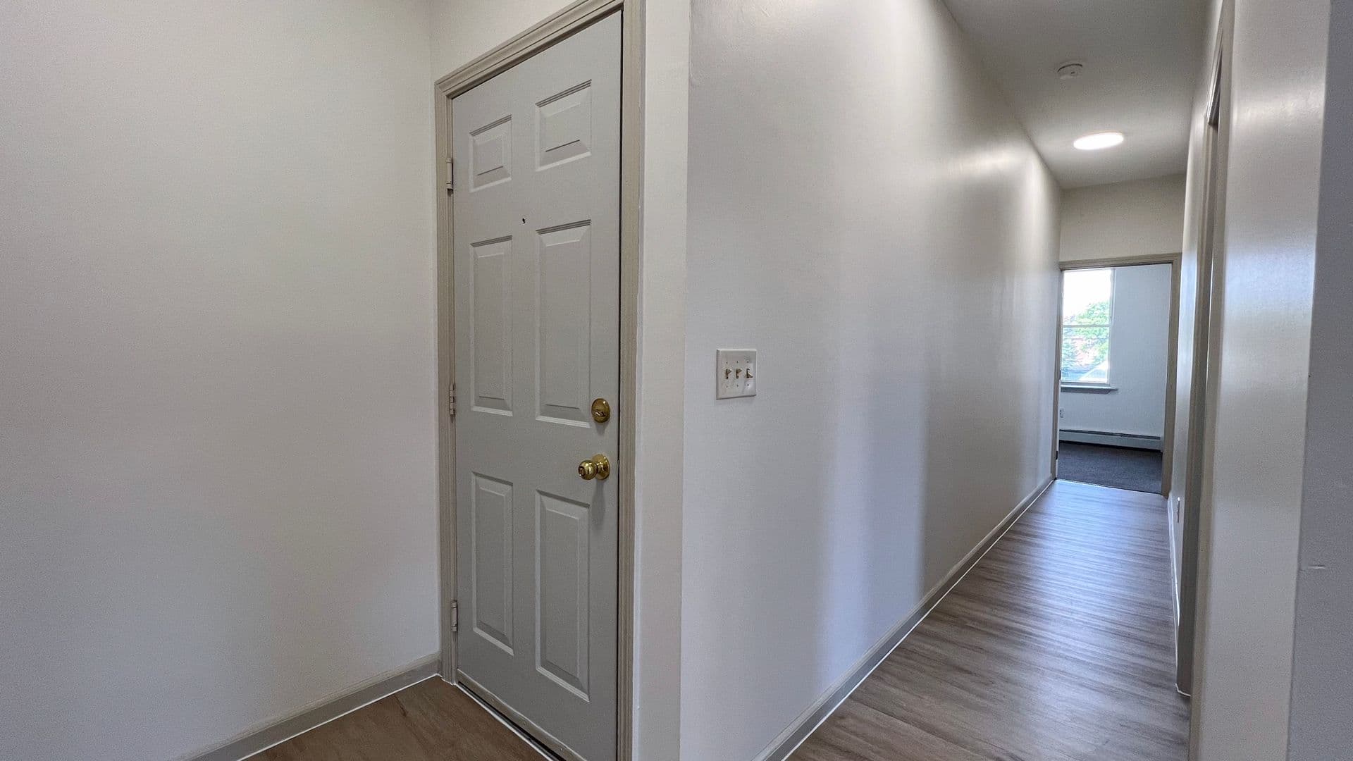 Hartford Apartment: 686-688 Broad St