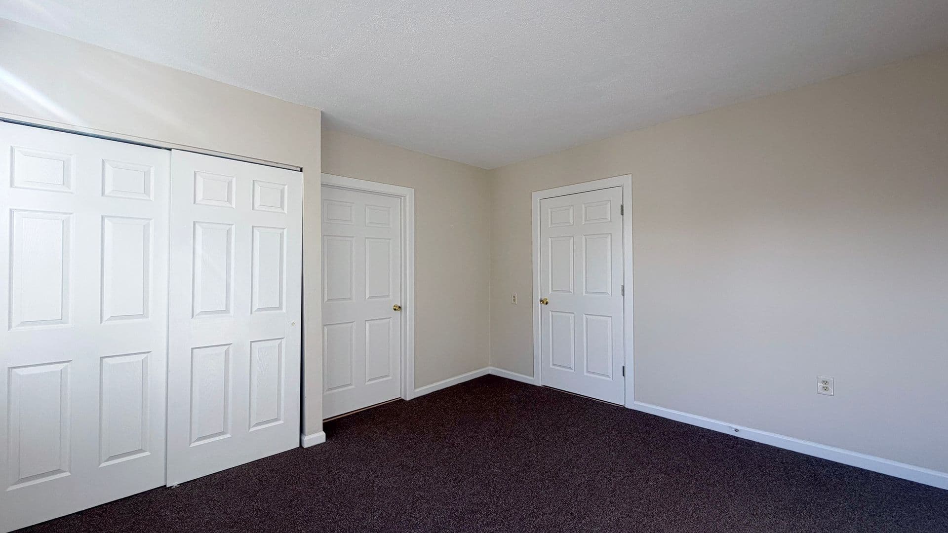 Hartford Apartment: 37-39 Dorothy St