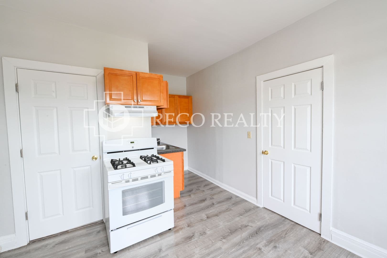 Hartford Apartment: 291 Buckingham St