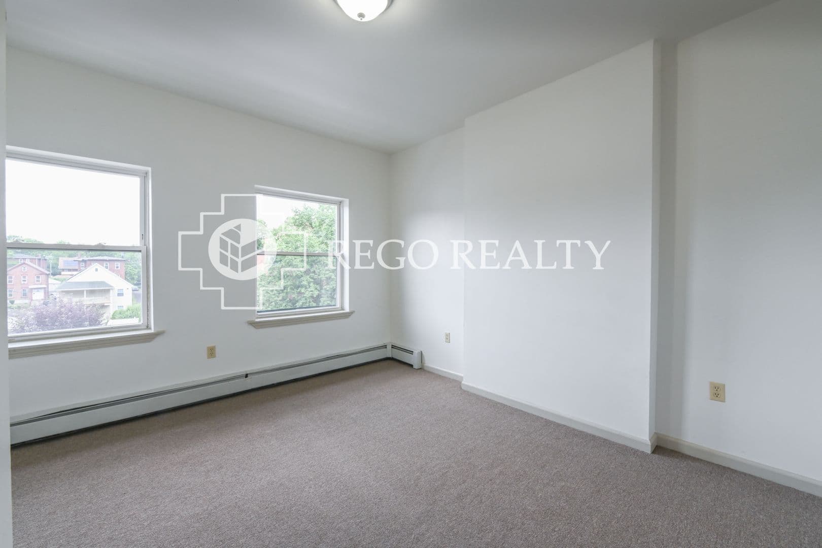 Hartford Apartment: 670-676 Broad St