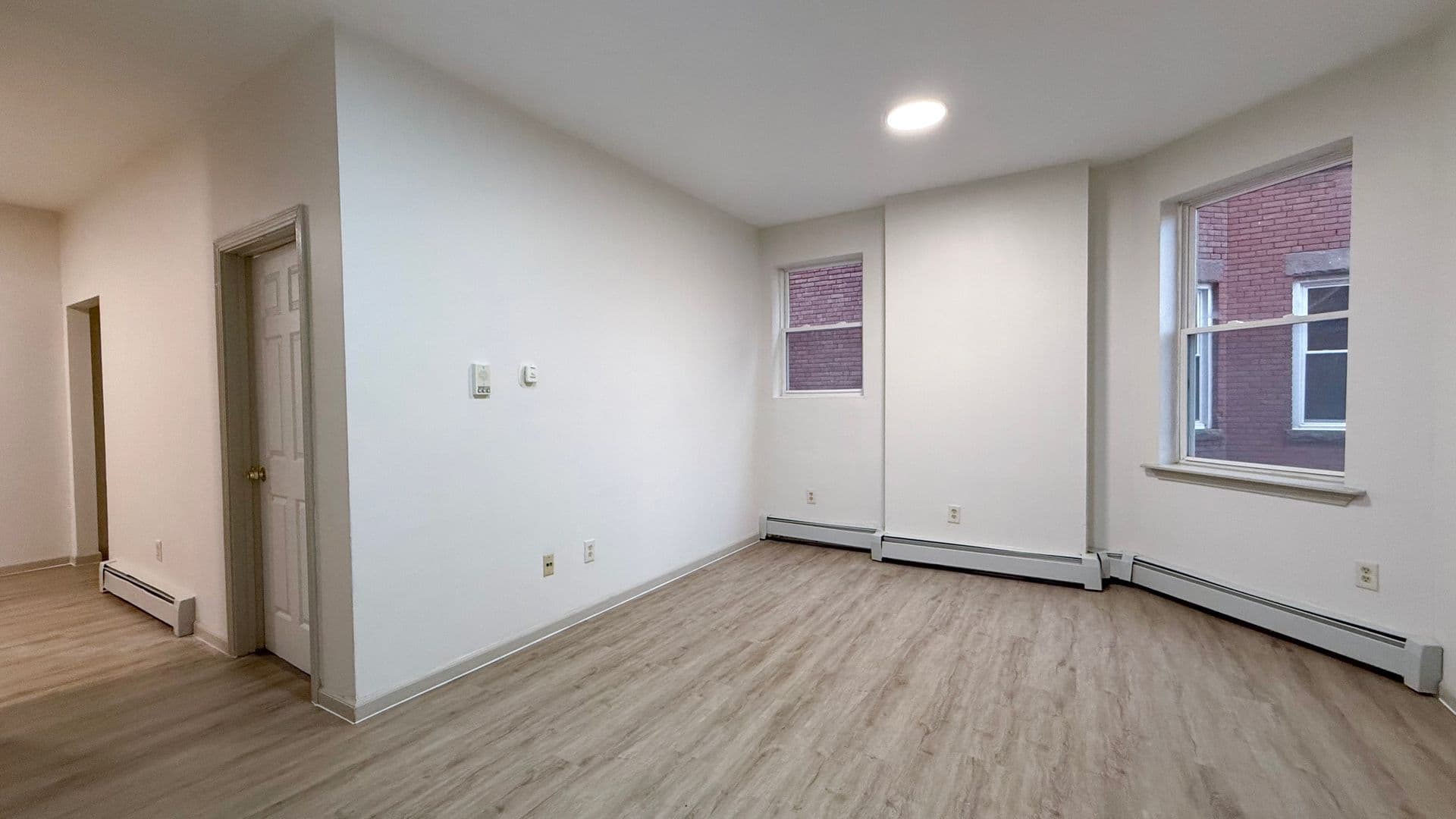 Hartford Apartment: 686-688 Broad St