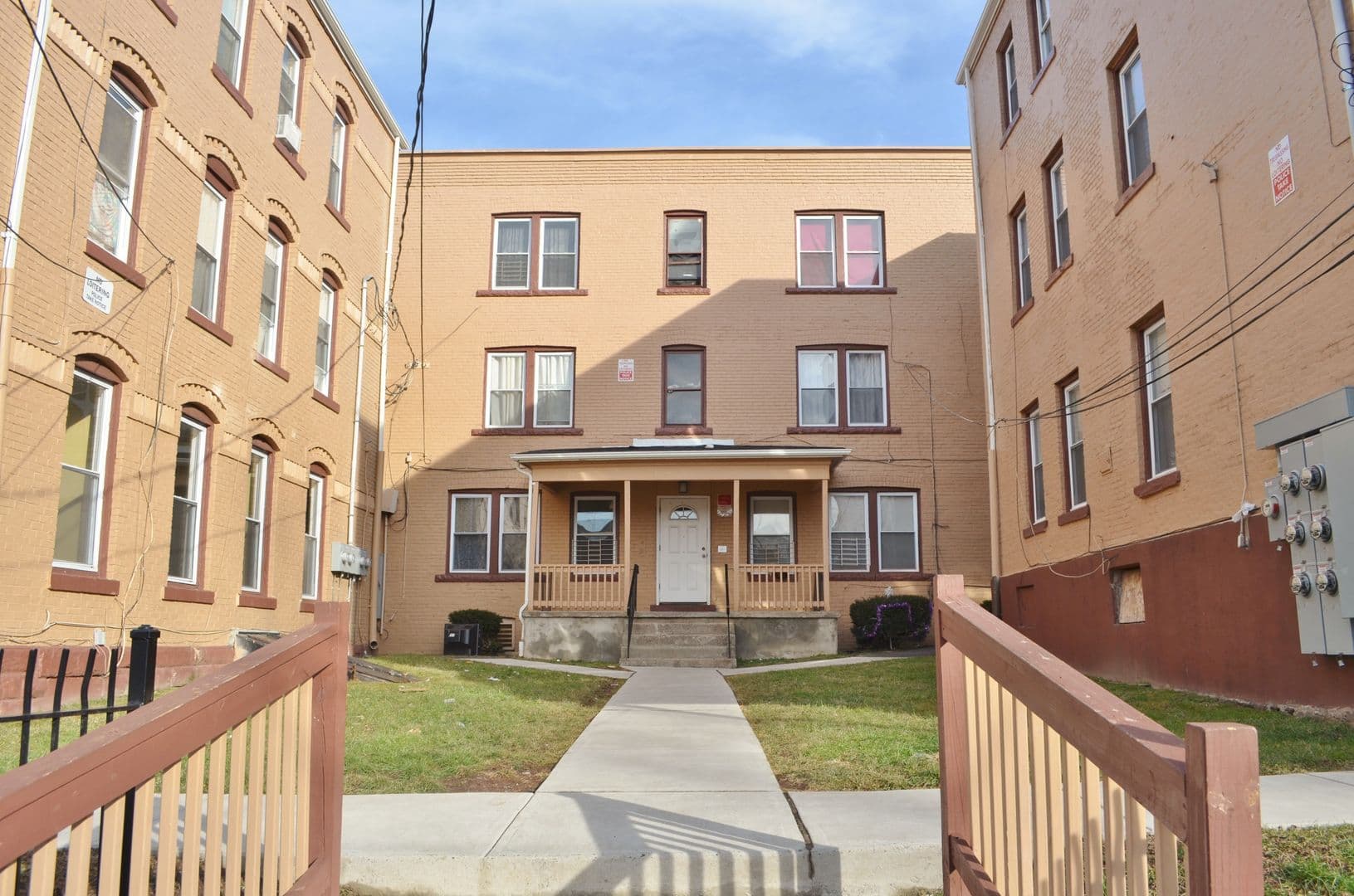 Hartford Apartment: 10 Winter St