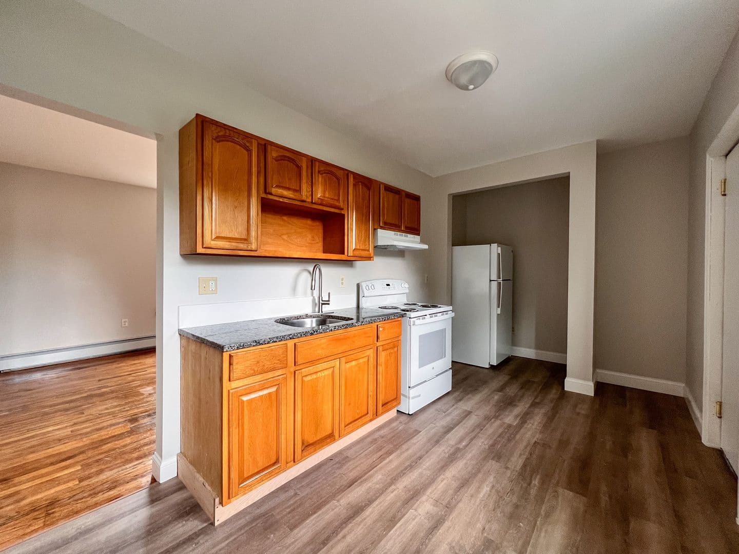 Hartford Apartment: 451-455 Edgewood St