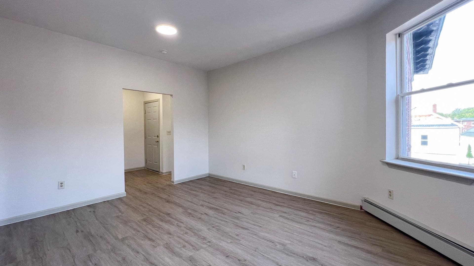 Hartford Apartment: 686-688 Broad St