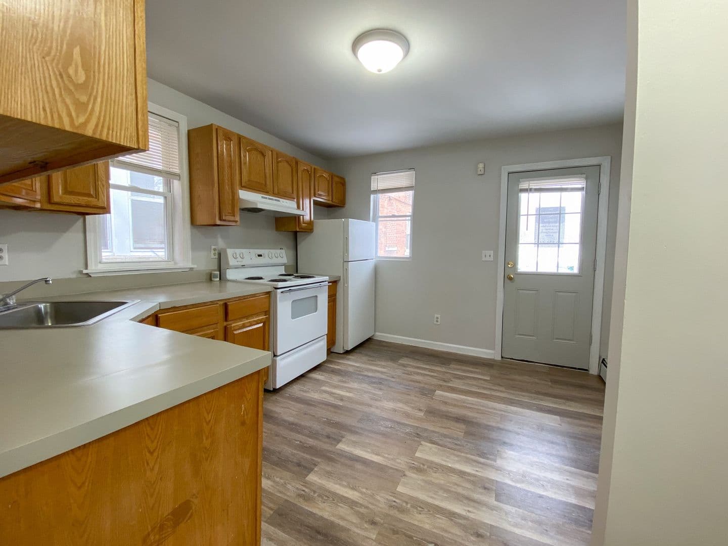 Hartford House: 158 Ward St